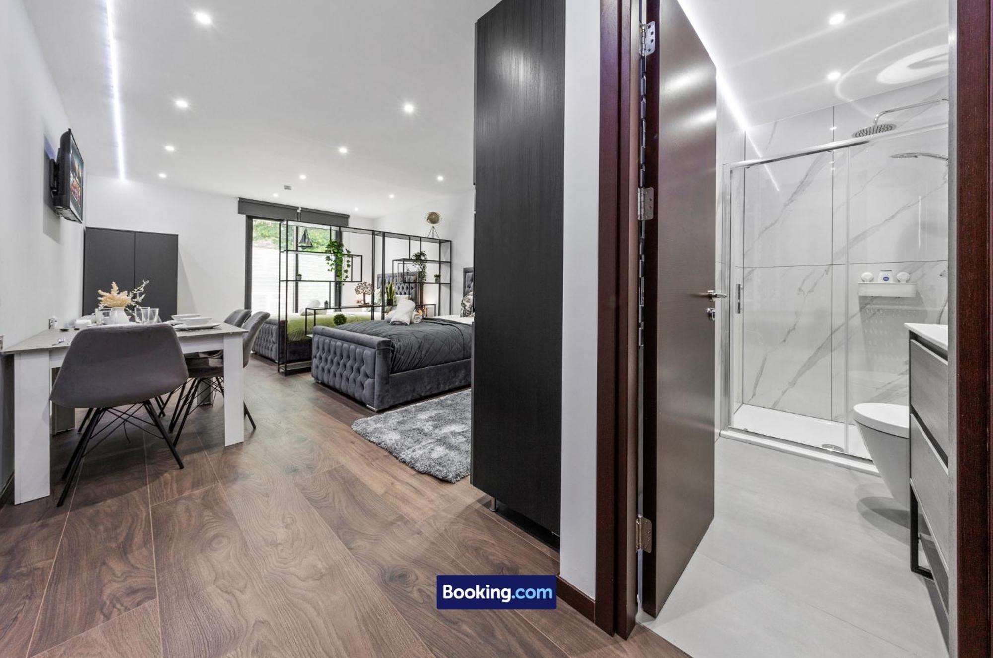 Stylish Studio Apt By Stay Smart Short Lets & Serviced Accommodation Woodstock With Free Wifi London Exterior photo
