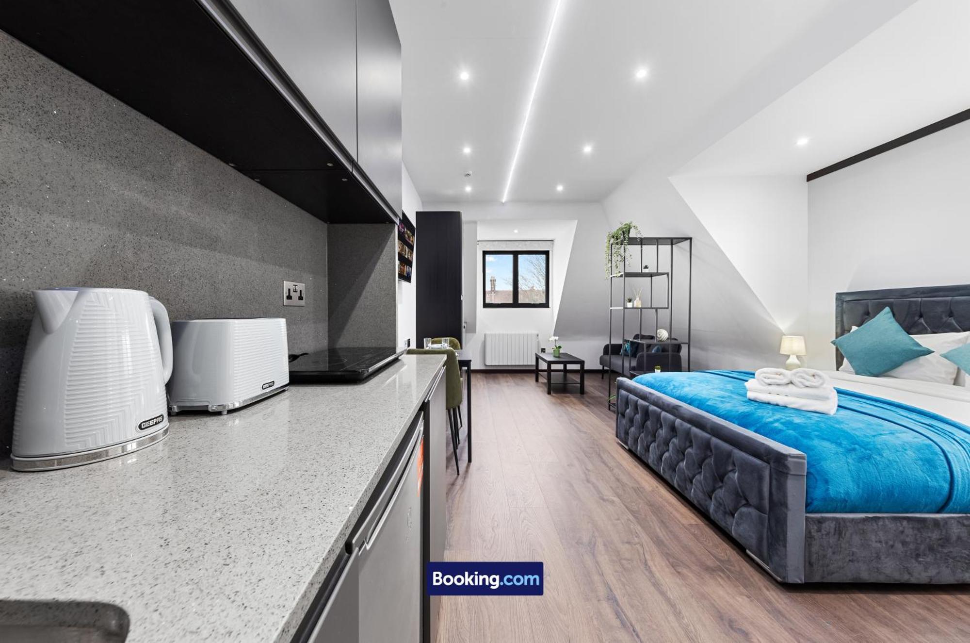 Stylish Studio Apt By Stay Smart Short Lets & Serviced Accommodation Woodstock With Free Wifi London Exterior photo