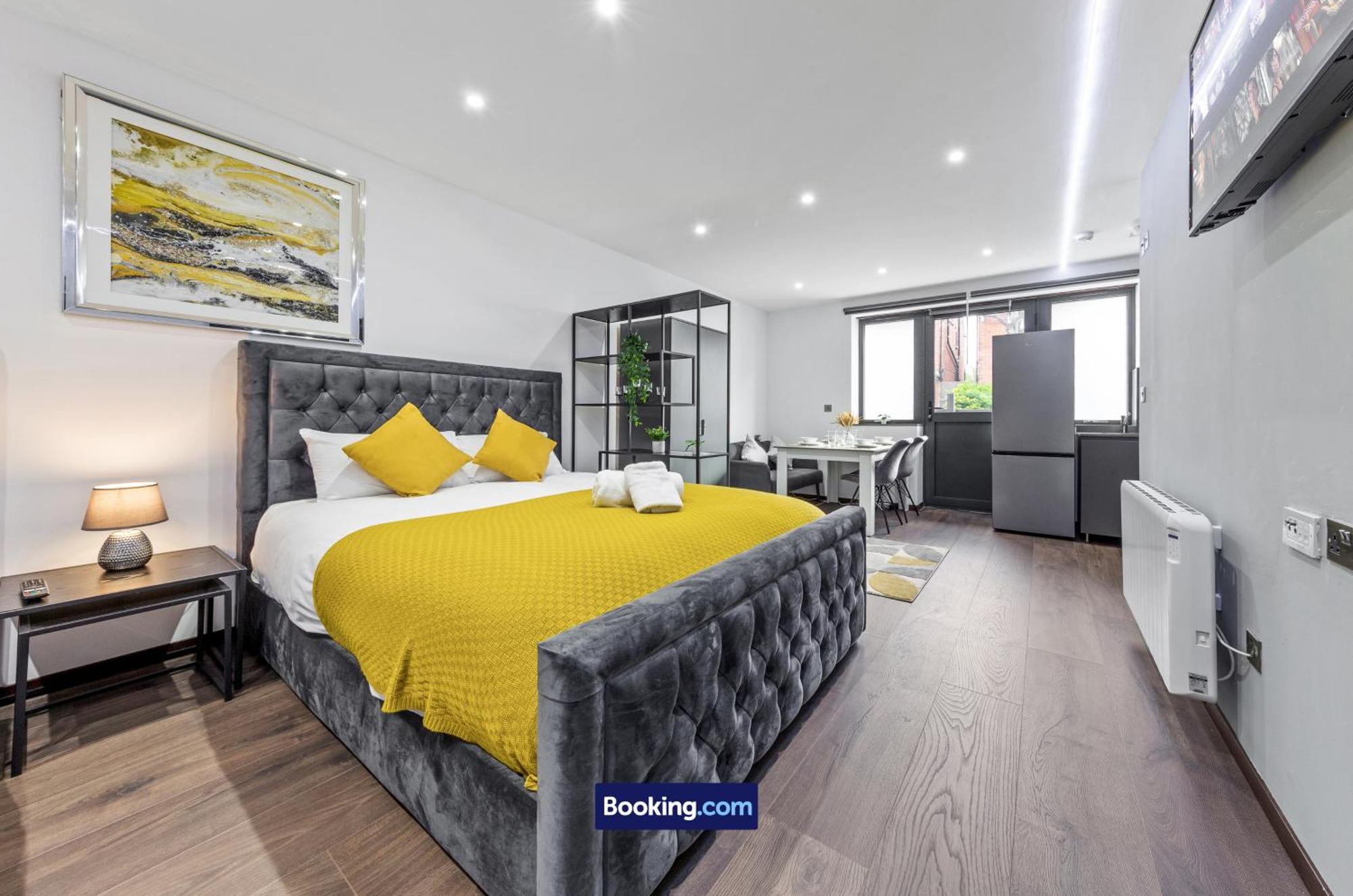 Stylish Studio Apt By Stay Smart Short Lets & Serviced Accommodation Woodstock With Free Wifi London Exterior photo