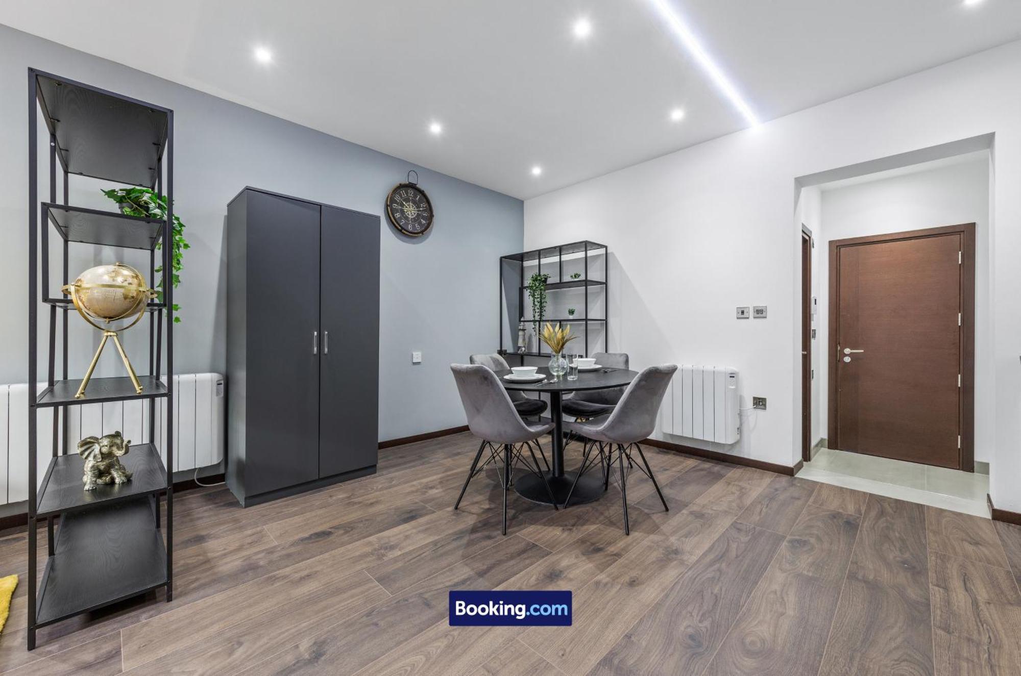 Stylish Studio Apt By Stay Smart Short Lets & Serviced Accommodation Woodstock With Free Wifi London Exterior photo