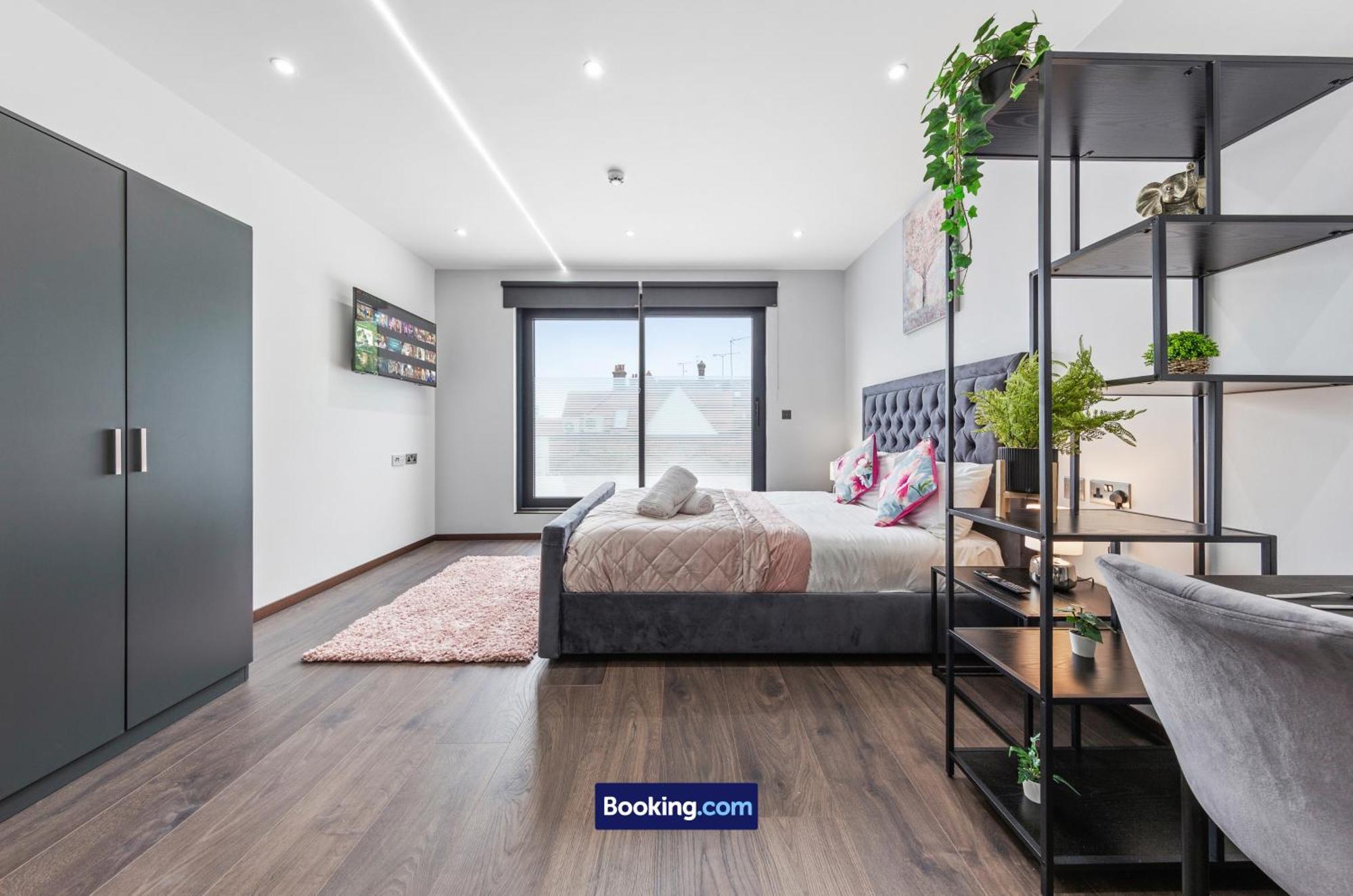 Stylish Studio Apt By Stay Smart Short Lets & Serviced Accommodation Woodstock With Free Wifi London Exterior photo