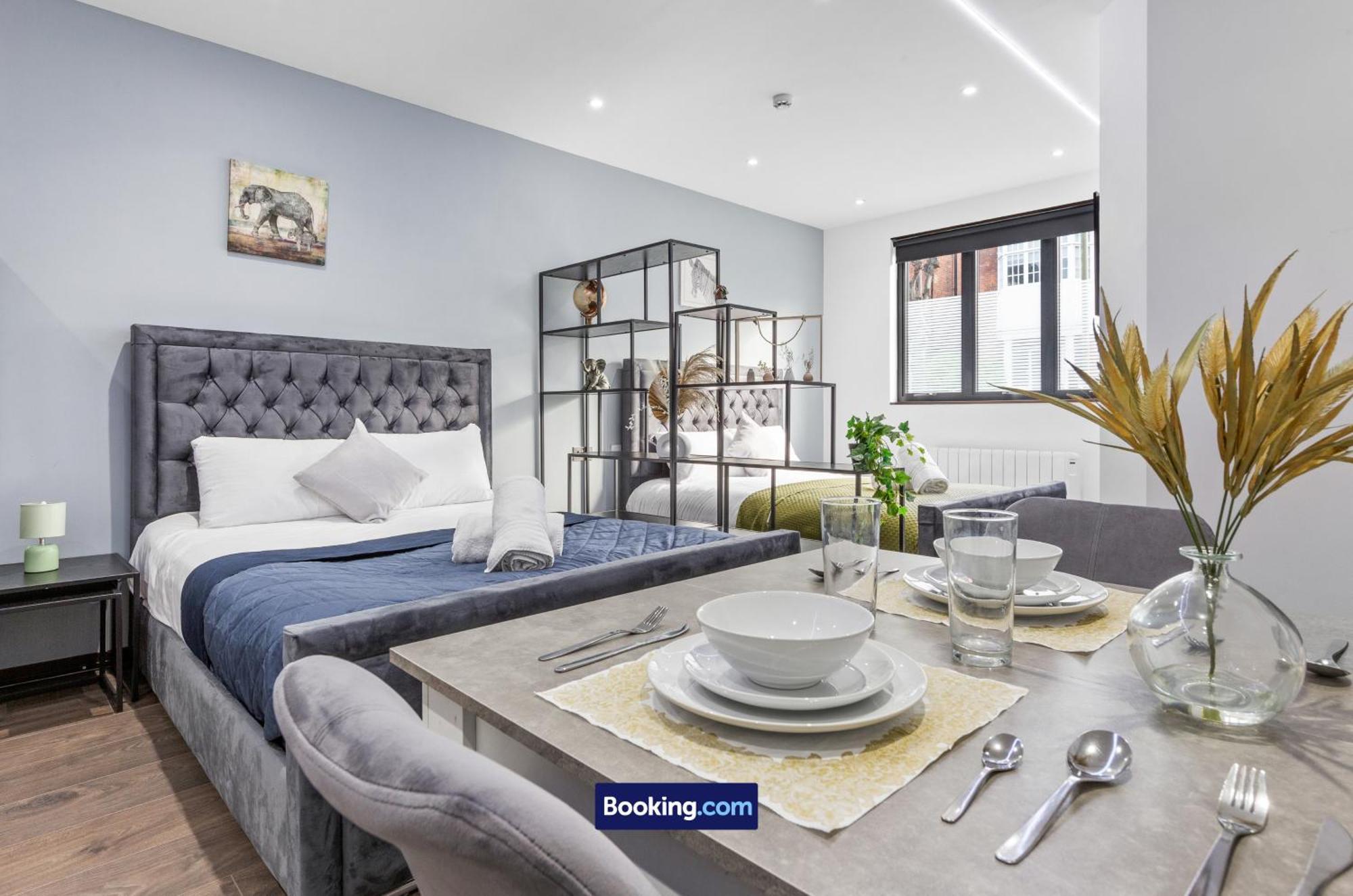 Stylish Studio Apt By Stay Smart Short Lets & Serviced Accommodation Woodstock With Free Wifi London Exterior photo