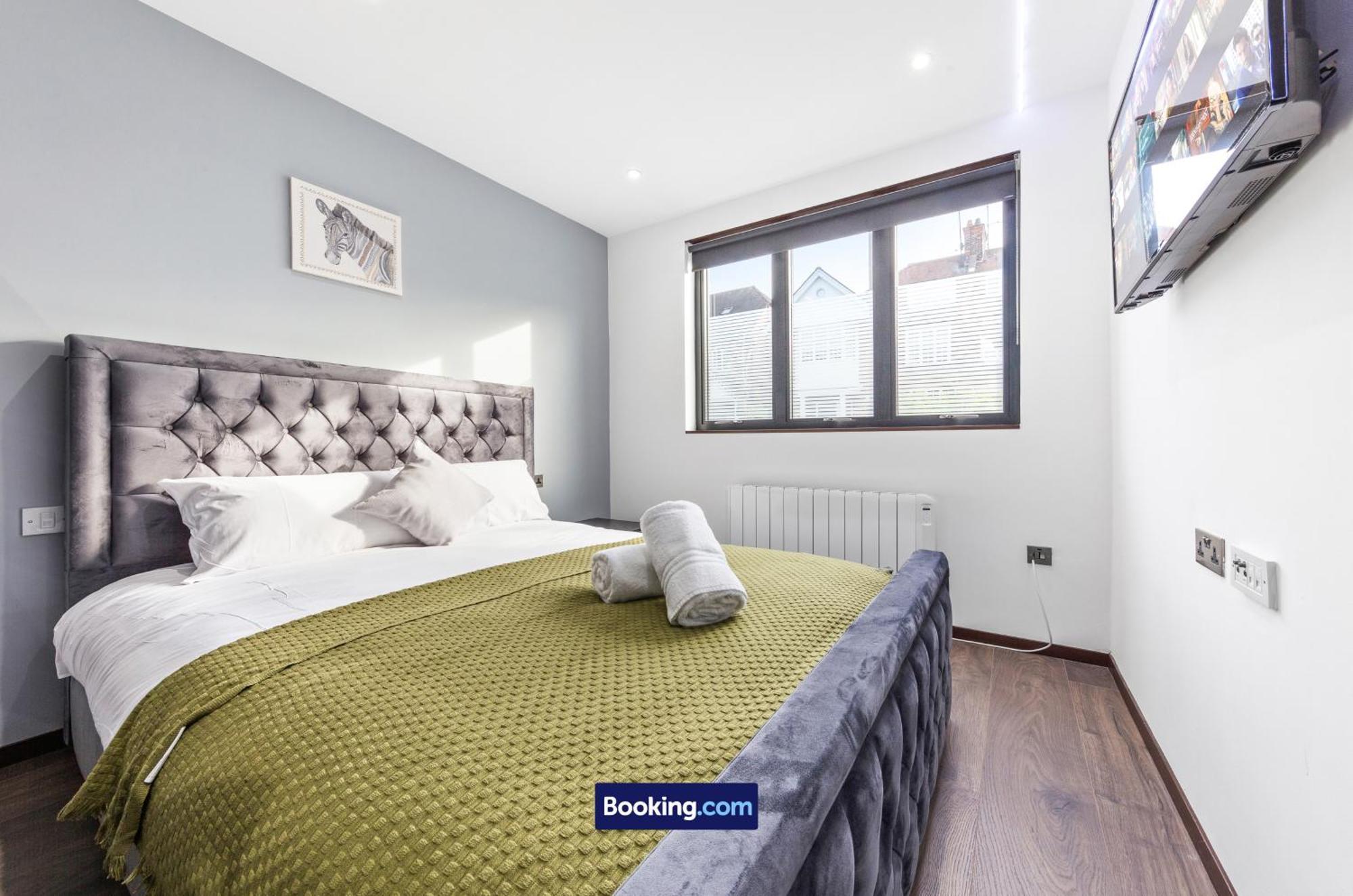 Stylish Studio Apt By Stay Smart Short Lets & Serviced Accommodation Woodstock With Free Wifi London Exterior photo