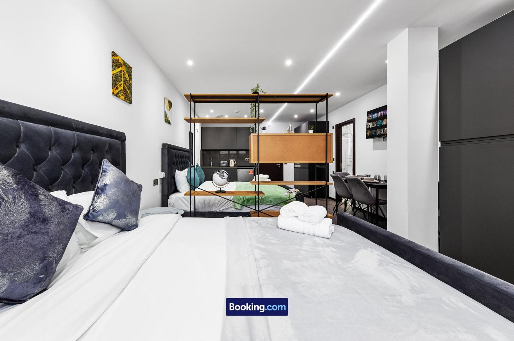 Stylish Studio Apt By Stay Smart Short Lets & Serviced Accommodation Woodstock With Free Wifi London Exterior photo