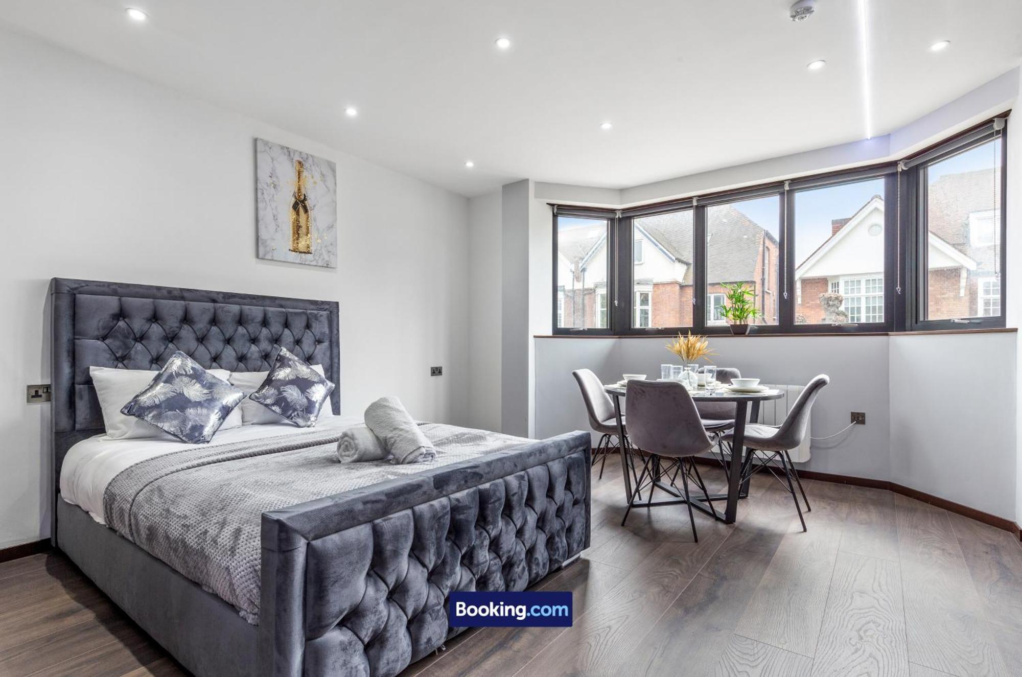 Stylish Studio Apt By Stay Smart Short Lets & Serviced Accommodation Woodstock With Free Wifi London Exterior photo